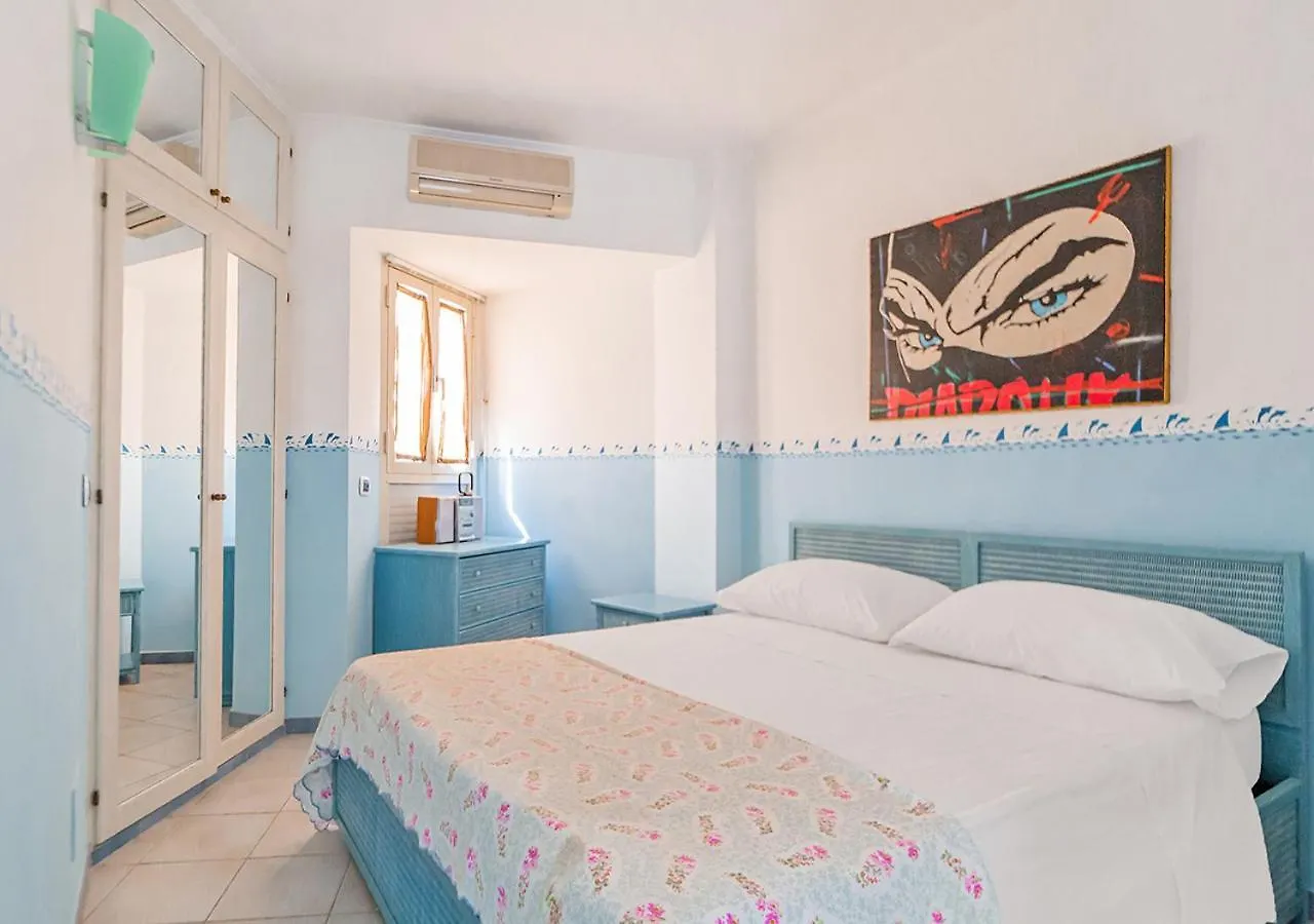 Murphy Holiday Home - Flat House 302 La Maddalena  Itália